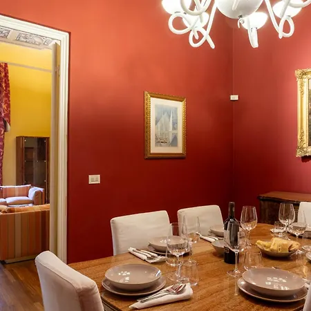 Royal Mansion Of Tommaso Corsini Florenz